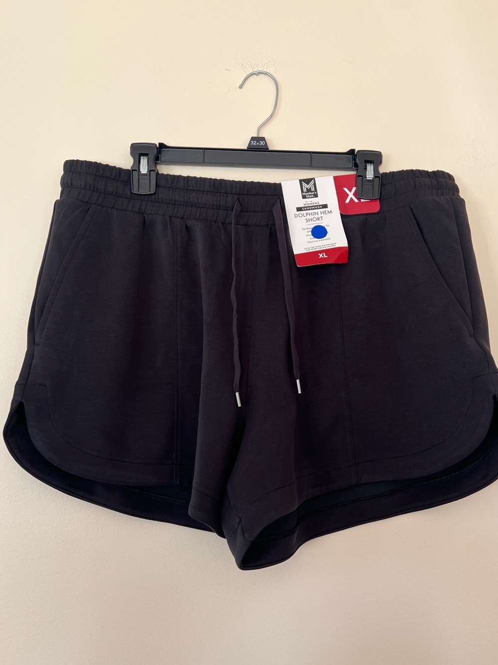 Member’s Mark Women’s XL Black Sandwash Dolphin Hem Shorts NWT